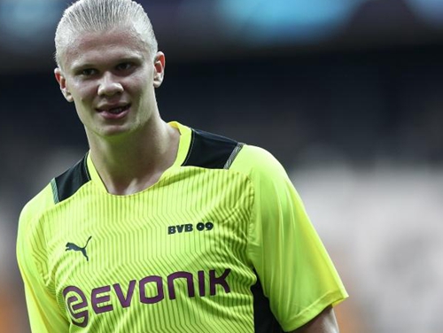 情绪不佳，吉拉西在下半场被换下时拒绝与主教练科瓦奇握手