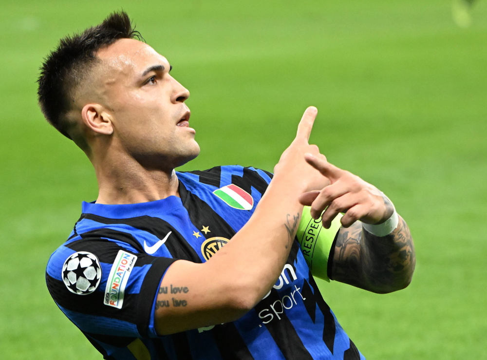 六战全胜！米兰冬奥会冰壶资格赛中国男队提前锁定晋级赛名额（六连胜！中国男队在米兰冬奥冰壶资格赛提前锁定晋级席位）