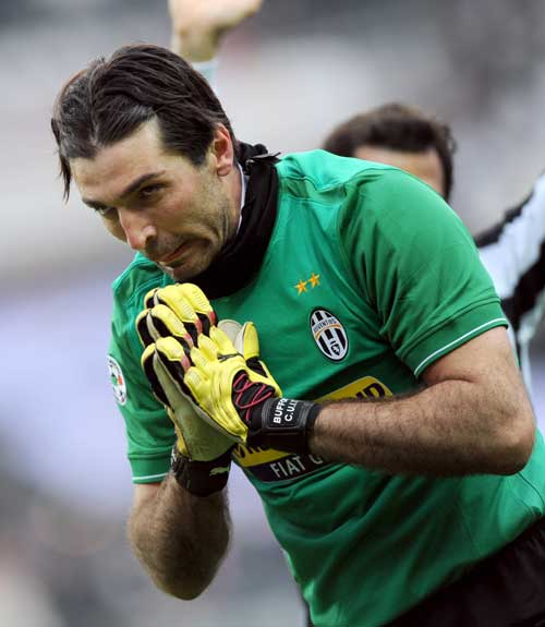 美记：塔图姆身边的人告诉我，他在努力争取本赛季复出