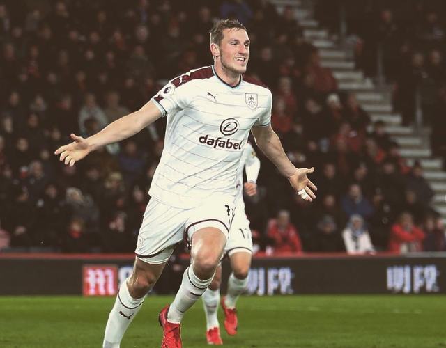 巴塞罗那主帅弗利克淡化了球队在西甲联赛榜首的领先优势（巴萨主帅弗利克低调看待西甲榜首优势）