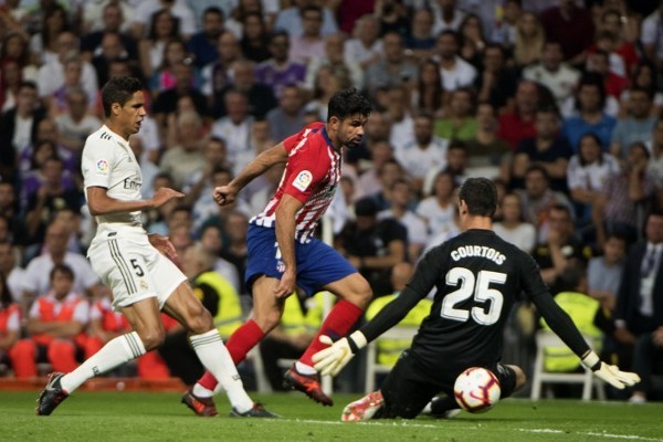 足球世界杯新增三座临时球场，应对球迷增长