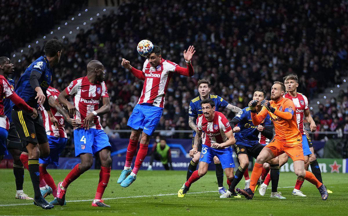 汪涵陪儿子马术比赛展现轻松生活面，体现家庭关怀与育儿智慧，引发网友热议。（汪涵陪儿参加马术赛，轻松生活与家庭关怀尽显，育儿智慧引发热议）