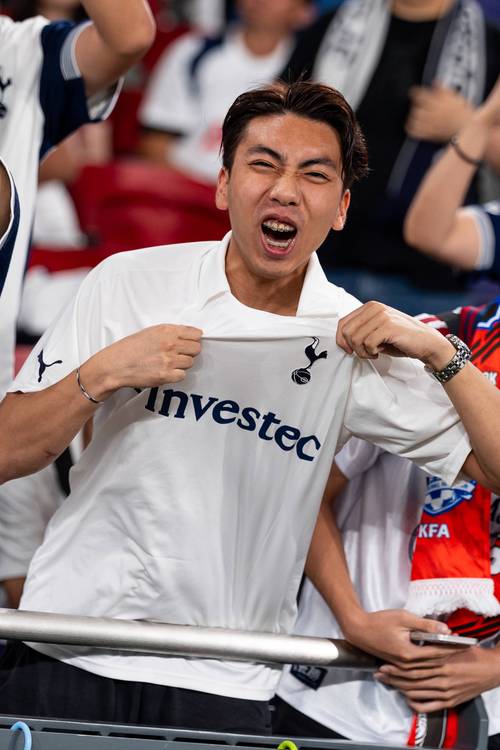 国脚关键进球助球队晋级淘汰赛