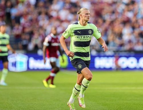 近10年欧冠场均进球榜：哈兰德1.02球第1，C罗第2，梅西第4